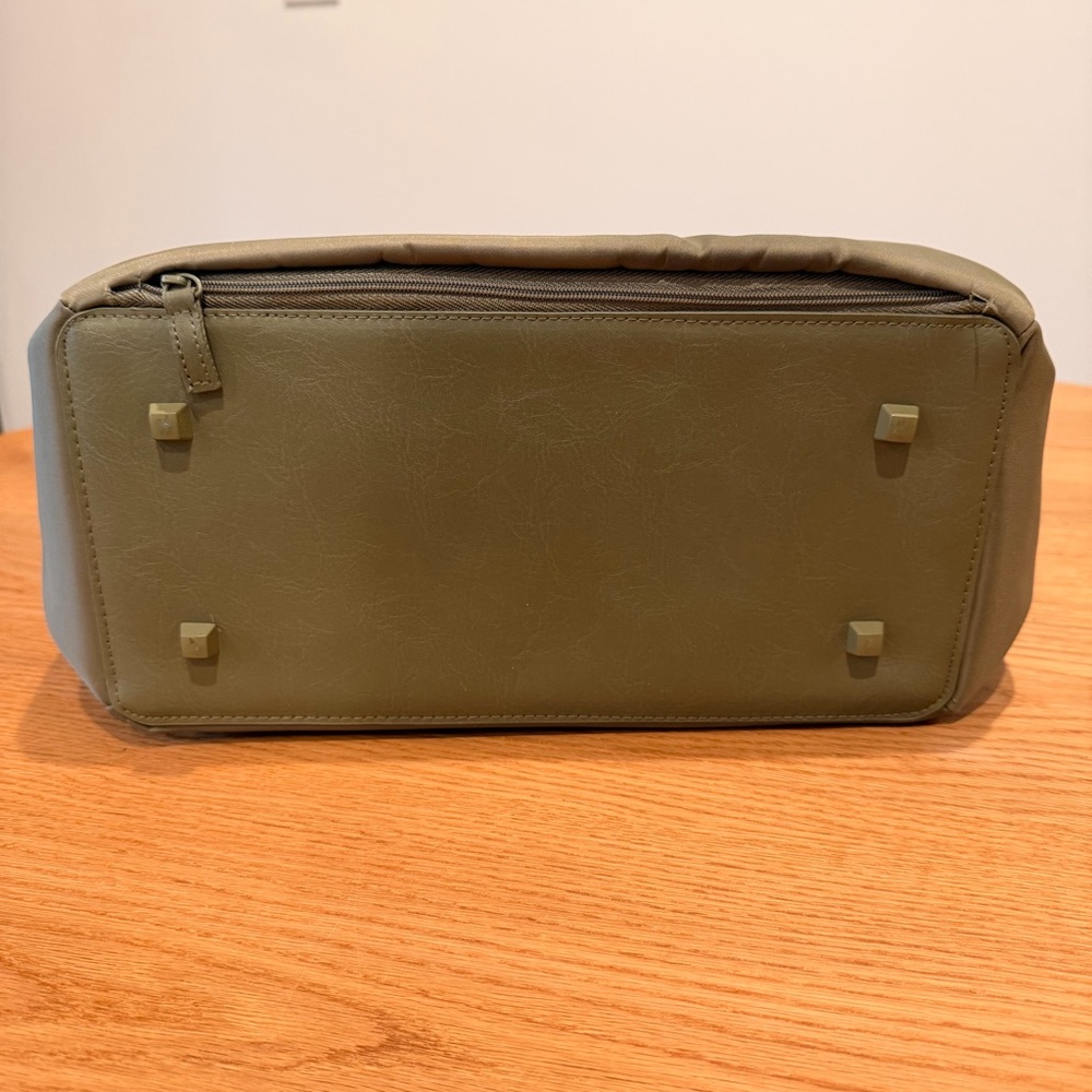 BEIS Olive Commuter Tote - Picture 8 of 10